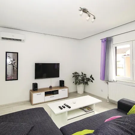 Casa vacanze Kastel Stafilic With Sea View 02 *